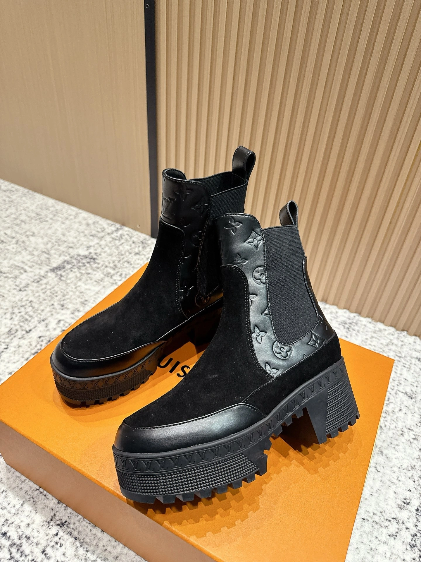 COCO-- 8V 1AC7W0 cowhide Heel height ：7cm Waterproof：3.5cm item:E-X362J2922